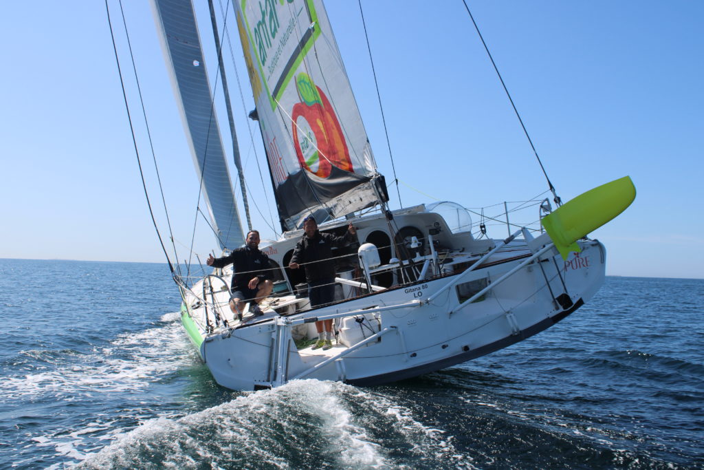 Romain Attanasio et Sébastien Marsset à bord de l'IMOCA PURE